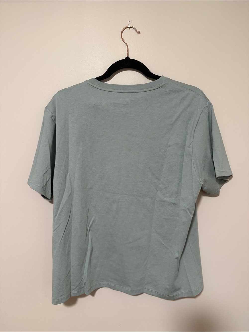 NWT Abercrombie and Fitch Green Essentials Tee - Picture 5 of 5